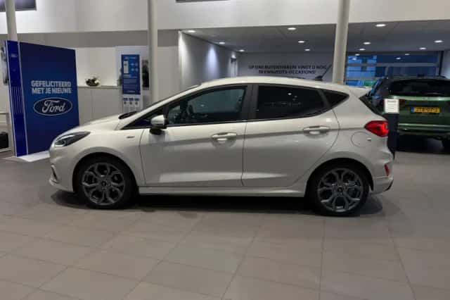 Ford Fiesta (2021) thumbnail 3