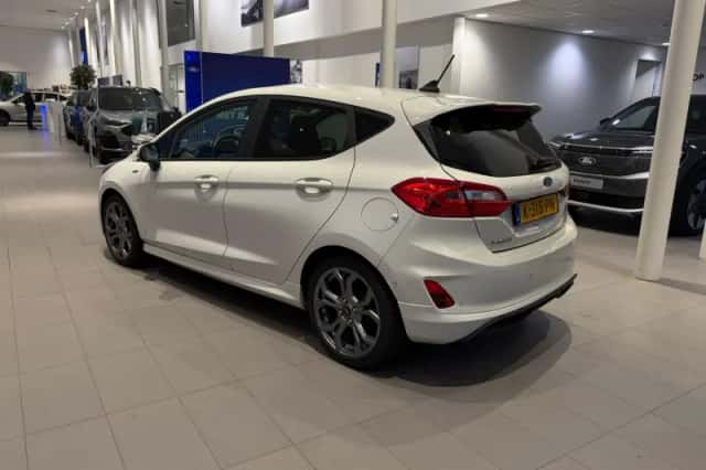 Ford Fiesta (2021) thumbnail 4