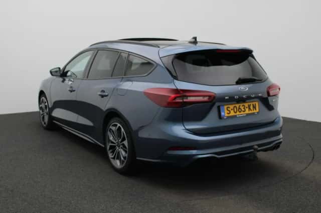 Ford Focus (2023) thumbnail 2