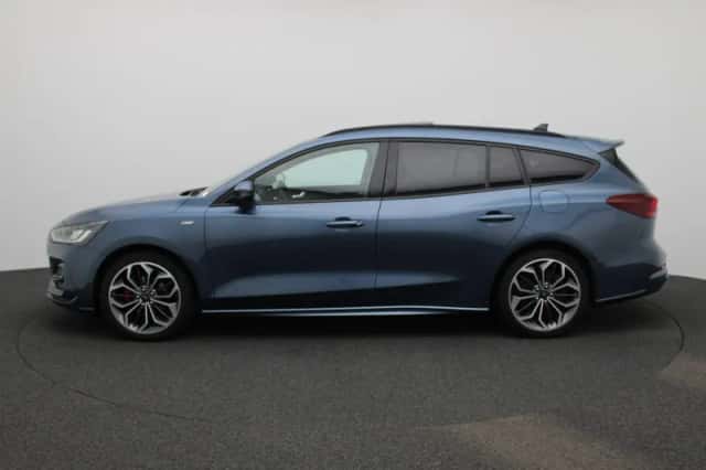 Ford Focus (2023) thumbnail 4