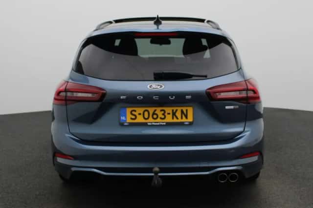 Ford Focus (2023) thumbnail 5