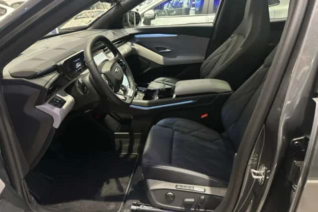 Ford Explorer (2026) thumbnail 4