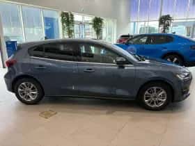 Ford Focus (2023) thumbnail 6