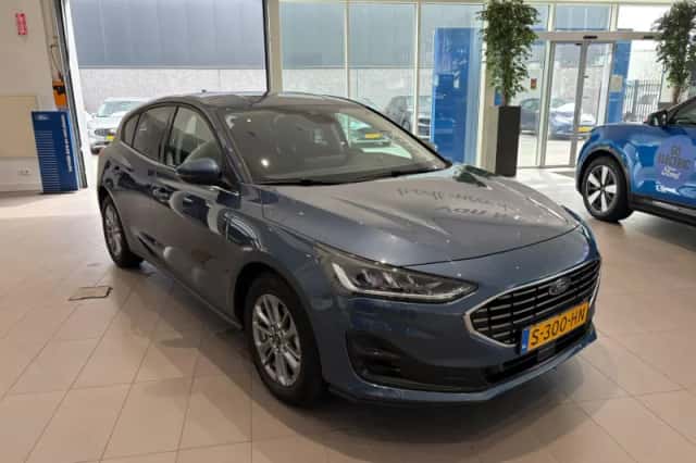 Ford Focus (2023) thumbnail 7