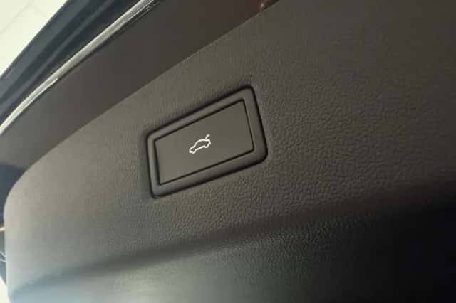 Ford Explorer (2026) thumbnail 6
