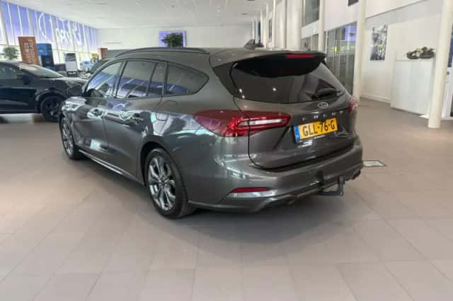 Ford Focus (2024) thumbnail 3