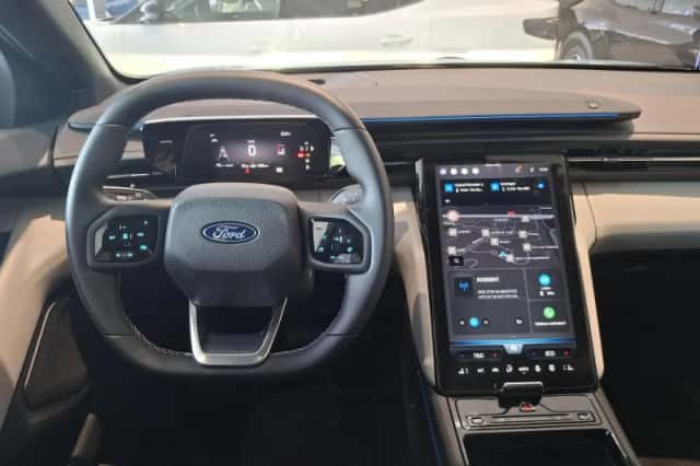 Ford Explorer (2026) thumbnail 13