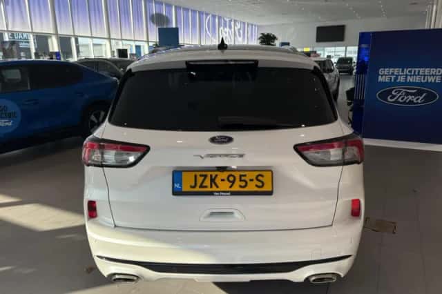 Ford Kuga (2022) thumbnail 6
