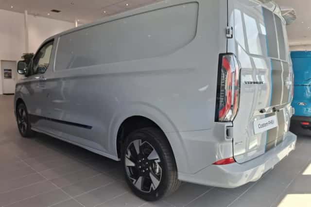 Ford Transit Custom (2026) thumbnail 3