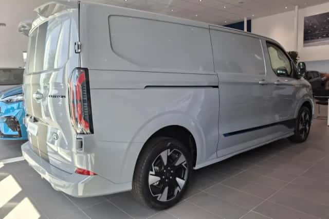 Ford Transit Custom (2026) thumbnail 5
