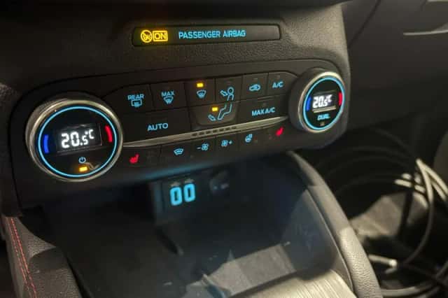 Ford Kuga (2021) thumbnail 16