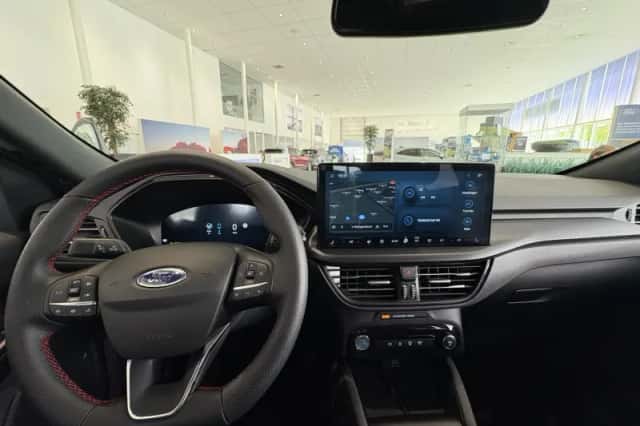 Ford Kuga (2025) thumbnail 13