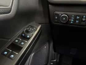 Ford Kuga (2025) thumbnail 16