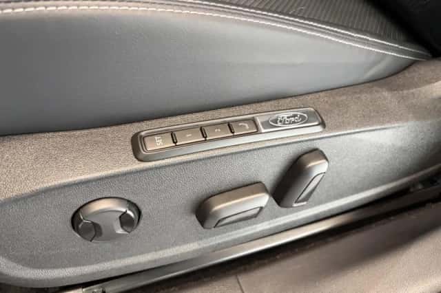 Ford Explorer (2025) thumbnail 14