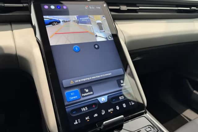 Ford Explorer (2025) thumbnail 18