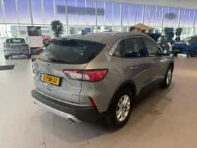 Ford Kuga (2023) thumbnail 5