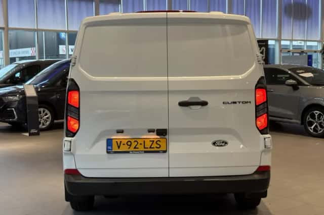 Ford Transit Custom (2025) thumbnail 5