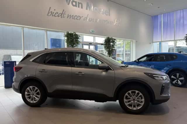 Ford Kuga (2025) thumbnail 6