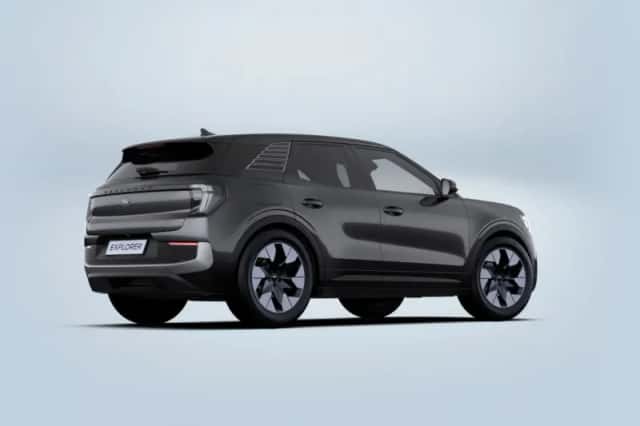 Ford Explorer (2026) thumbnail 6