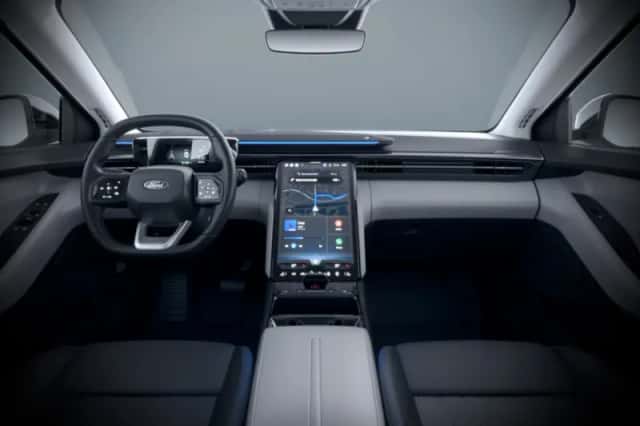Ford Explorer (2026) thumbnail 7