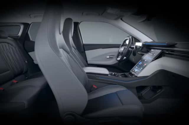 Ford Explorer (2026) thumbnail 9