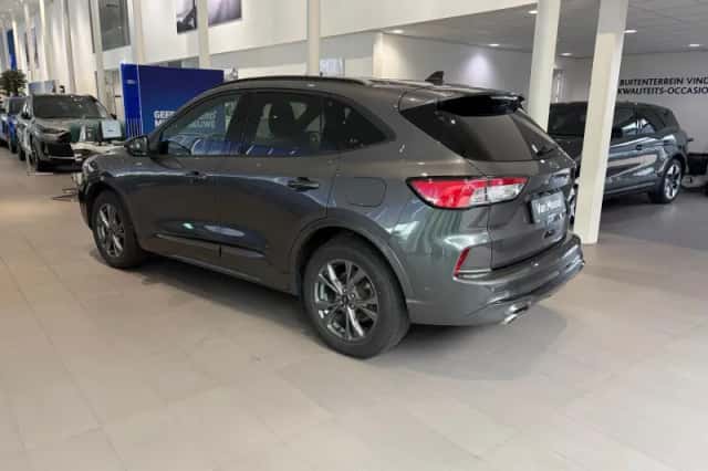 Ford Kuga (2022) thumbnail 3