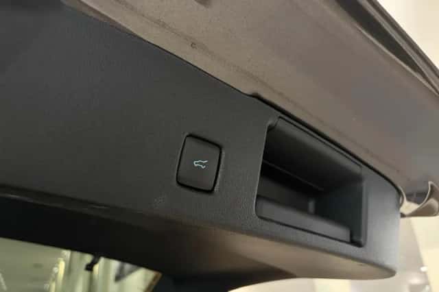 Ford Kuga (2022) thumbnail 6