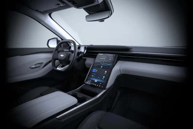Ford Explorer (2026) thumbnail 2