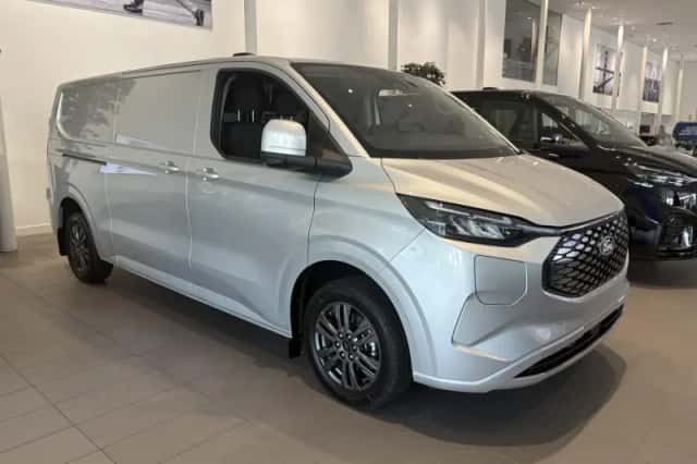 Ford E-Transit Custom (2026) thumbnail 6