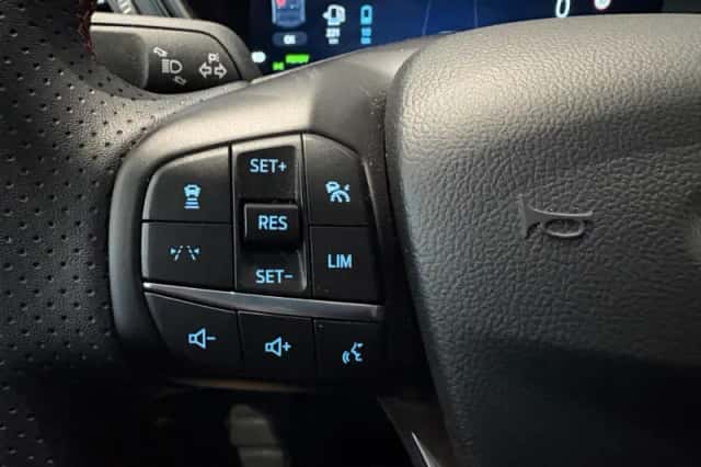 Ford Kuga (2025) thumbnail 18