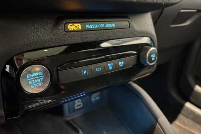 Ford Kuga (2025) thumbnail 25