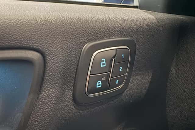 Ford Kuga (2025) thumbnail 28