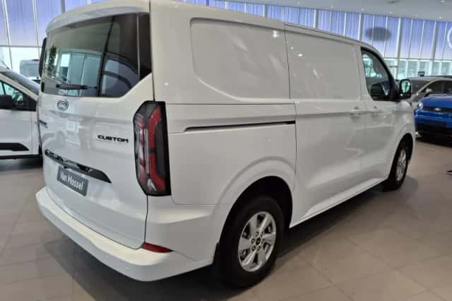 Ford E-Transit Custom (2026) thumbnail 5