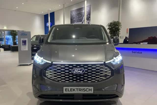 Ford E-Transit Custom (2026) thumbnail 3