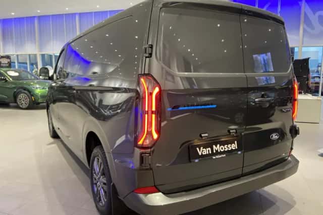 Ford E-Transit Custom (2026) thumbnail 8