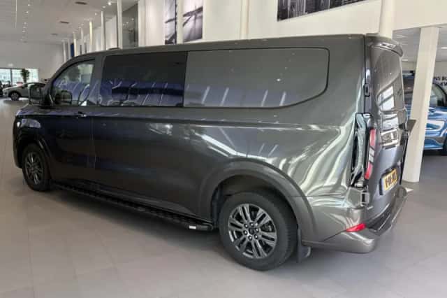 Ford Transit Custom (2024) thumbnail 3