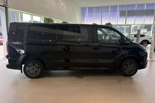 Ford E-Transit Custom (2025) thumbnail 2
