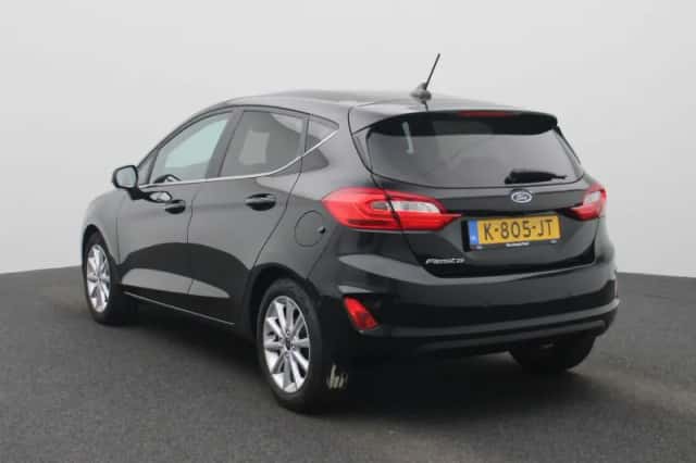 Ford Fiesta (2021) thumbnail 2