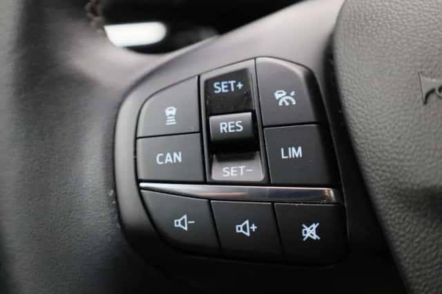 Ford Fiesta (2021) thumbnail 18