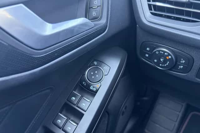 Ford Focus (2020) thumbnail 22