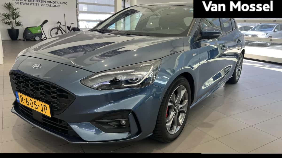 Ford Focus (2021) — foto 1