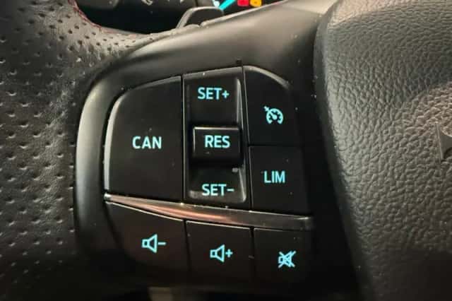 Ford Focus (2021) thumbnail 17
