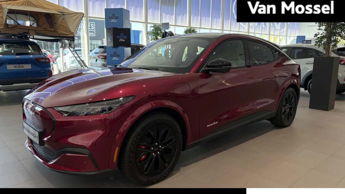 Ford Mustang Mach-E (2026) — foto 1