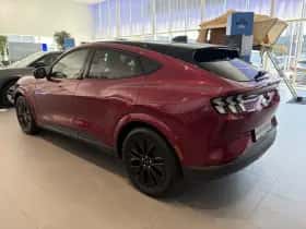 Ford Mustang Mach-E (2026) thumbnail 3