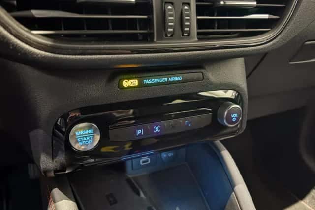 Ford Kuga (2025) thumbnail 22