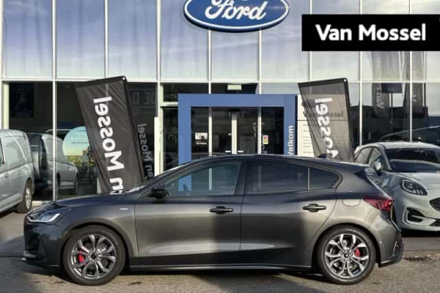 Ford Focus (2025) thumbnail 1