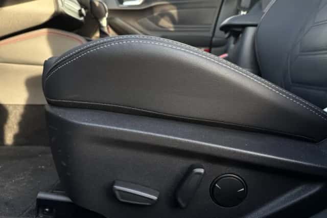 Ford Focus (2025) thumbnail 3