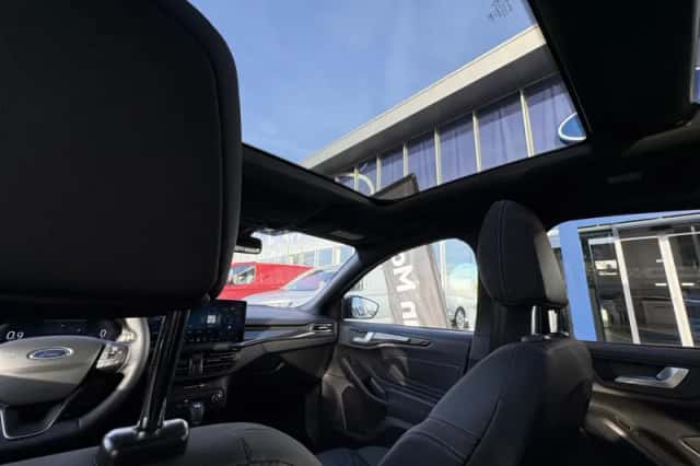 Ford Focus (2025) thumbnail 6