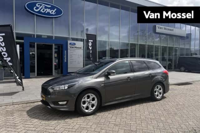 Ford Focus (2018) thumbnail 1