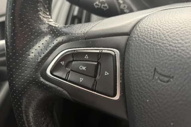 Ford Focus (2018) thumbnail 12